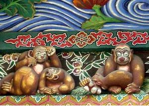 秩父神社の「お元気三猿」