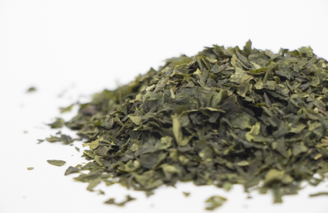 抹茶の原料となる碾茶の茶葉