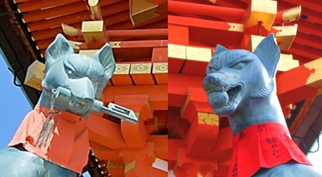 稲荷神社に並ぶ狐の像