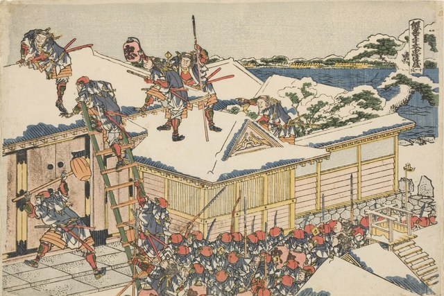 雪の積もった屋敷の門を大きな木槌で破り、はしごで屋根に上る浪士たちを描いた浮世絵